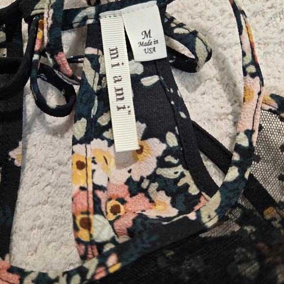 Mi Ami Floral Print Cold Shoulder Top Blouse Halter Neck Size M Feminine - Picture 6 of 7